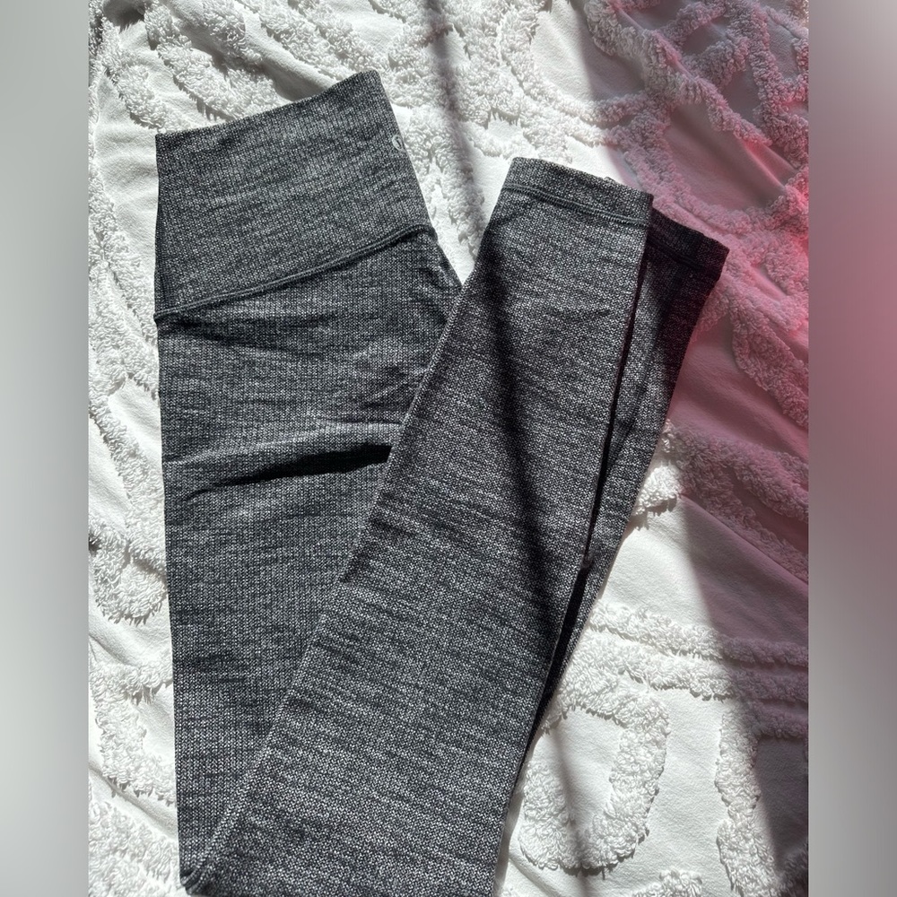 Lululemon leggings, size 6.
